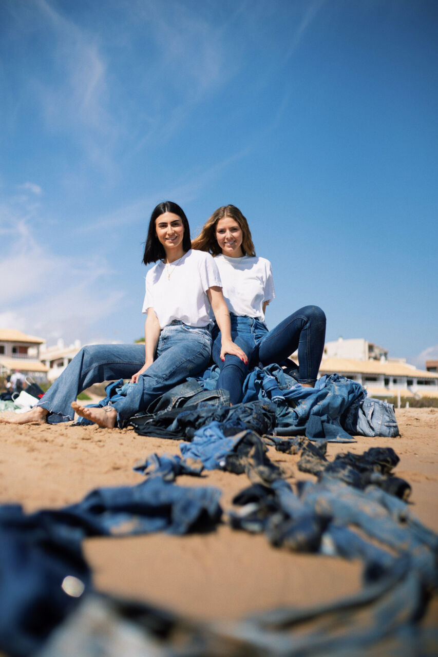 Gap UK on X: Sustainable denim — made with Washwell techniques, which  saved 20 million liters of water this season. #GapForGood #EarthDay   / X