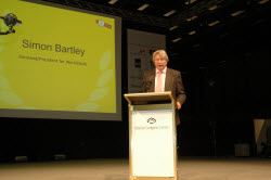 dk_simon_bartley_2011_250.jpg